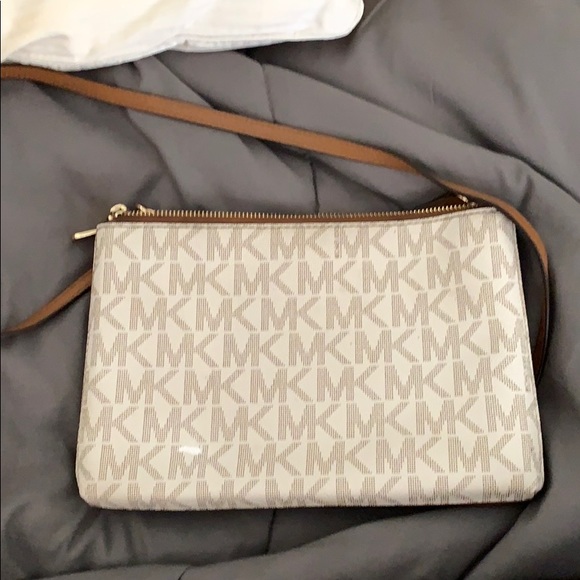 Micheal Kira purse - Picture 2 of 4